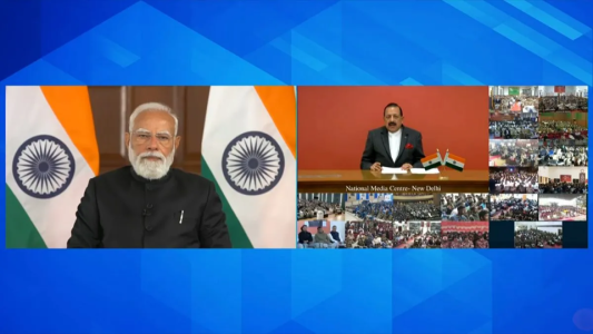 प्रधानमंत्री मोदी द्वारा वर्चुअल माध्यम से नियुक्ति पत्र वितरण का दृश्य।
