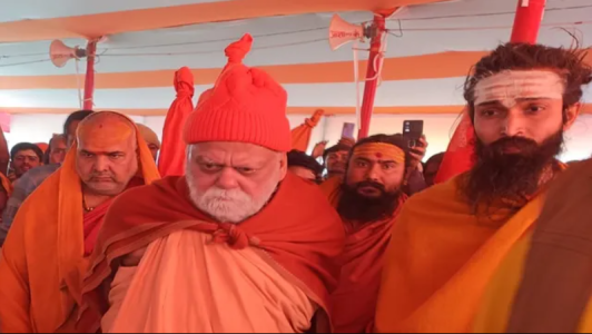 पुरी के शंकराचार्य स्वामी निश्चलानंद सरस्वती माघ मेला 2026 में।