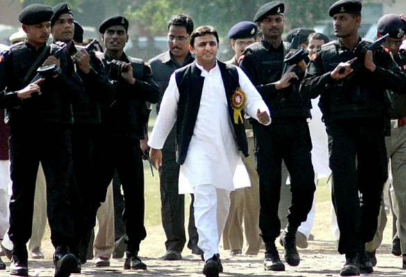 अखिलेश यादव Z+ सुरक्षा घेरा और CoBRA कमांडो दस्ता उत्तर प्रदेश