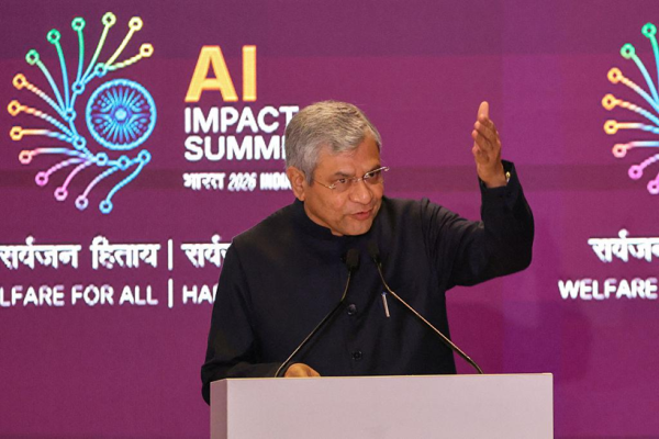 इंडिया एआई इम्पैक्ट समिट 2026 में केंद्रीय मंत्री अश्विनी वैष्णव का संबोधन।