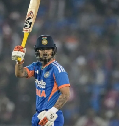 ईशान किशन टी20 विश्व कप 2026 में अर्धशतक का जश्न मनाते हुए।