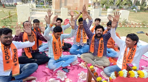लखनऊ विश्वविद्यालय में हनुमान चालीसा