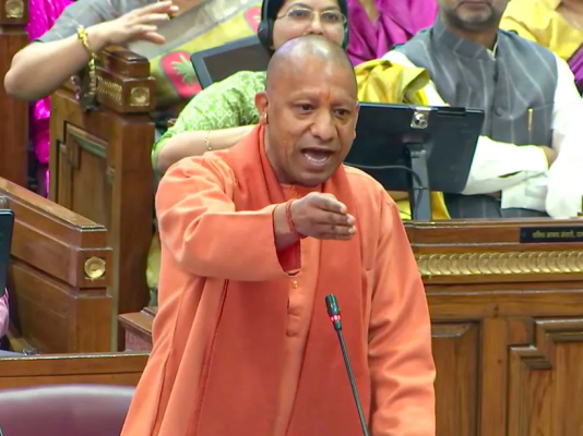 योगी आदित्यनाथ यूपी विधानसभा बजट सत्र 2026 में बोलते हुए