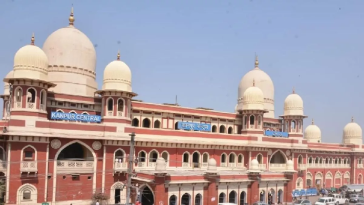 कानपुर में प्रस्तावित अटल बिहारी रेलवे स्टेशन और एलिवेटेड ट्रैक का आधुनिक डिजाइन।
