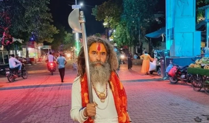 विख्यात गोरक्षक चंद्रशेखर उर्फ फरसा वाले बाबा की फाइल फोटो।