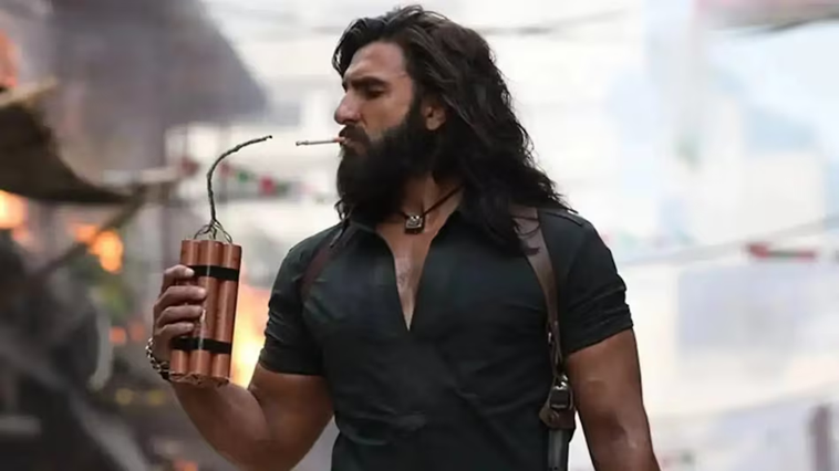 धुरंधर 2 फिल्म में रणवीर सिंह का एक्शन लुक।