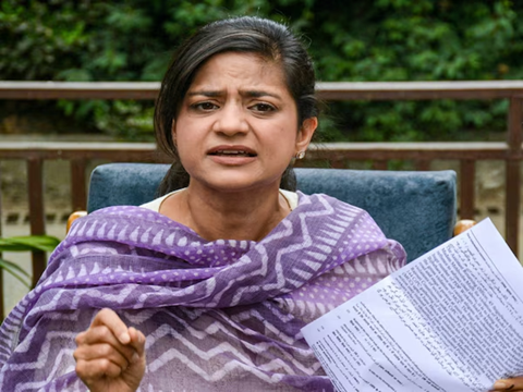 इल्तिजा मुफ्ती की फोटो - PDP नेता इल्तिजा मुफ्ती।