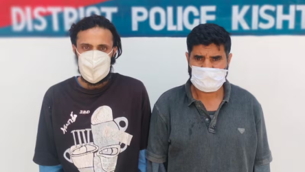 जम्मू-कश्मीर पुलिस द्वारा गिरफ्तार आतंकियों में से दो