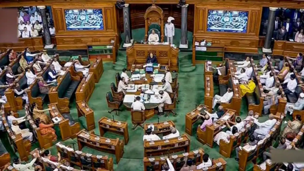 तमिलनाडु चुनाव 2026 के बाद DMK और कांग्रेस गठबंधन टूटने पर लोकसभा में सांसदों की अलग बैठने की व्यवस्था।