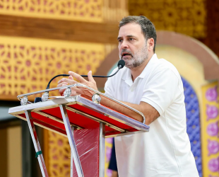 राहुल गांधी अमेरिका के ब्राउन यूनिवर्सिटी में भाषण देते हुए।