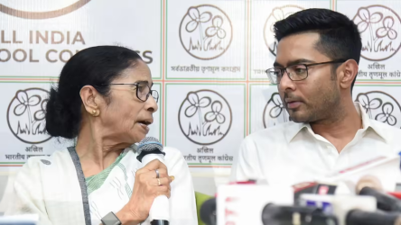 पत्रकार वार्ता को संबोधित करती ममता बनर्जी और अभिषेक बनर्जी का फाइल चित्र