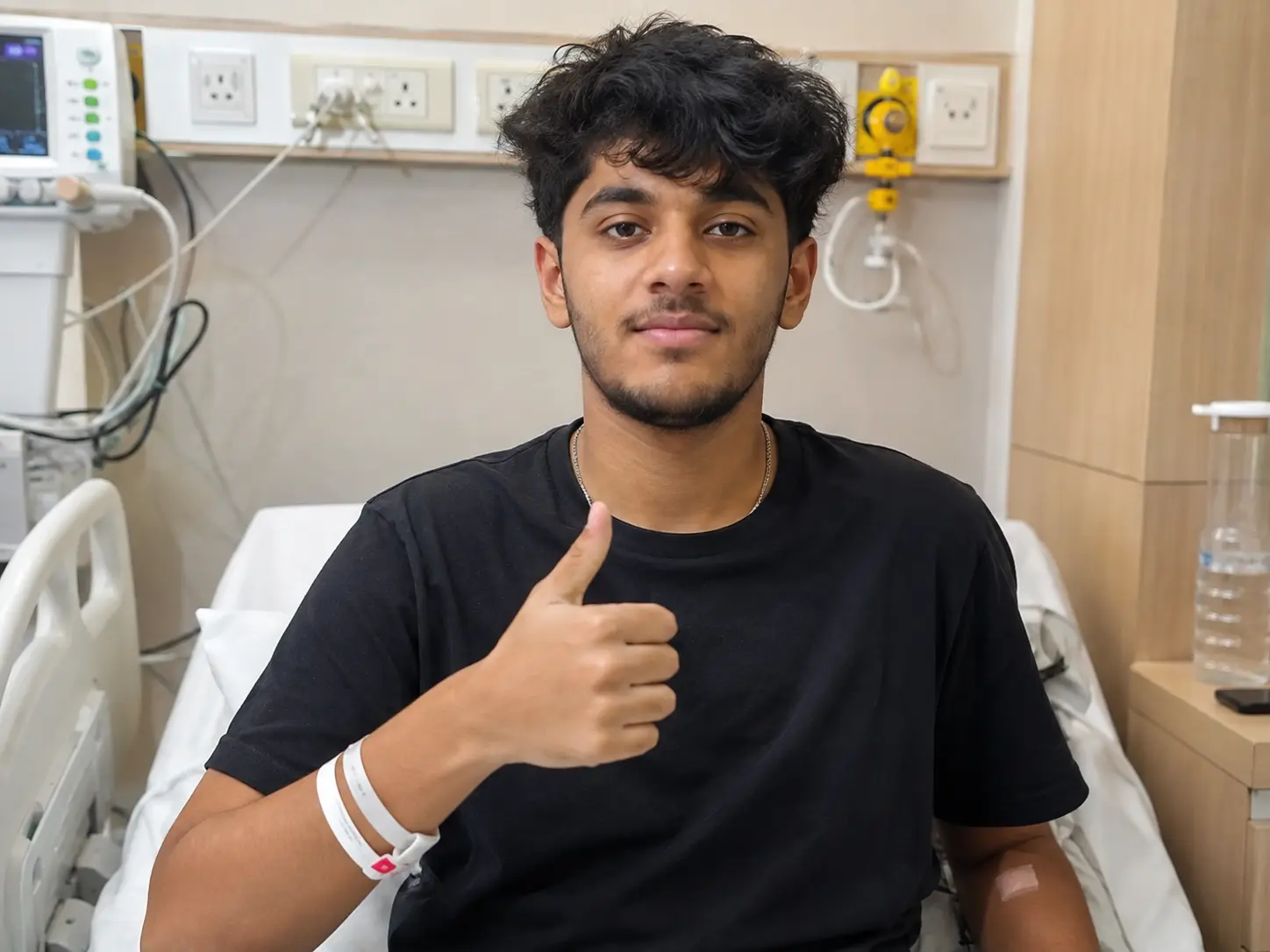चेन्नई में कार हादसे के बाद सुरक्षित ए.आर. रहमान के बेटे और सिंगर ए.आर. अमीन की तस्वीर