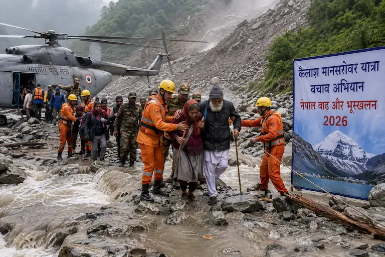 नेपाल बाढ़ और भूस्खलन के दौरान कैलाश मानसरोवर यात्रियों का बचाव अभियान 2026